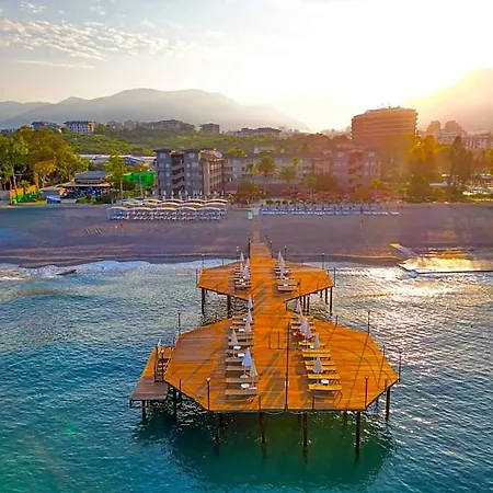 Senza Sunset Hotel